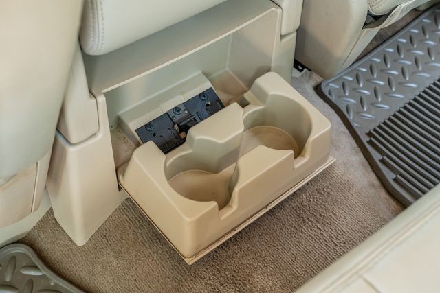 2013 GMC Sierra 1500 SLE White Diamond Edition / WELL SERVICED / RWD | Austin, TX | Rocky Mountain Truck Stop Austin 2013 GMC Sierra 1500 SLE White Diamond Edition / WELL SERVICED / RWD | Austin, TX | Rocky Mountain Truck Stop Austin