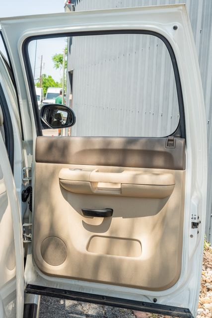 2013 GMC Sierra 1500 SLE White Diamond Edition / WELL SERVICED / RWD | Austin, TX | Rocky Mountain Truck Stop Austin 2013 GMC Sierra 1500 SLE White Diamond Edition / WELL SERVICED / RWD | Austin, TX | Rocky Mountain Truck Stop Austin