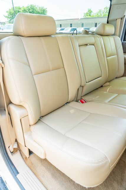 2013 GMC Sierra 1500 SLE White Diamond Edition / WELL SERVICED / RWD | Austin, TX | Rocky Mountain Truck Stop Austin 2013 GMC Sierra 1500 SLE White Diamond Edition / WELL SERVICED / RWD | Austin, TX | Rocky Mountain Truck Stop Austin