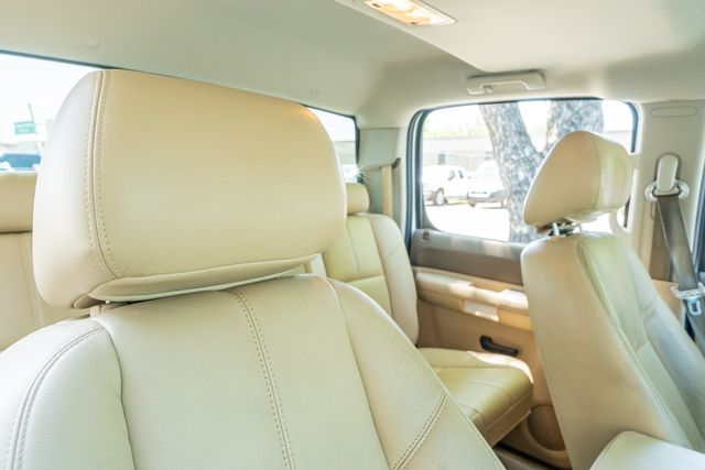 2013 GMC Sierra 1500 SLE White Diamond Edition / WELL SERVICED / RWD | Austin, TX | Rocky Mountain Truck Stop Austin 2013 GMC Sierra 1500 SLE White Diamond Edition / WELL SERVICED / RWD | Austin, TX | Rocky Mountain Truck Stop Austin