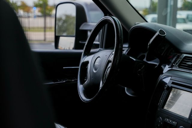 2013 GMC Sierra 3500HD Denali CREW CAB LONG BED DRW 4X4 / CLEAN CARFAX | Austin, TX | Rocky Mountain Truck Stop Austin 2013 GMC Sierra 3500HD Denali CREW CAB LONG BED DRW 4X4 / CLEAN CARFAX | Austin, TX | Rocky Mountain Truck Stop Austin