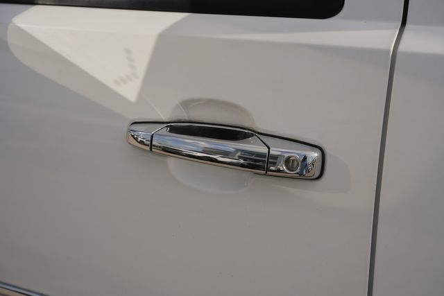 2013 GMC Sierra 3500HD Denali CREW CAB LONG BED DRW 4X4 / REGULAR SERVICE | Austin, TX | Rocky Mountain Truck Stop Austin