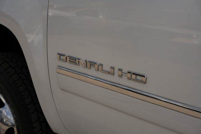 2013 GMC Sierra 3500HD Denali CREW CAB LONG BED DRW 4X4 / REGULAR SERVICE | Austin, TX | Rocky Mountain Truck Stop Austin 2013 GMC Sierra 3500HD Denali CREW CAB LONG BED DRW 4X4 / REGULAR SERVICE | Austin, TX | Rocky Mountain Truck Stop Austin