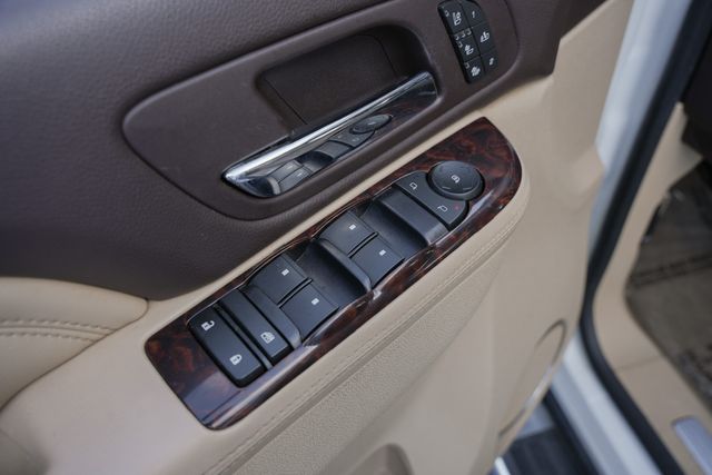 2013 GMC Sierra 3500HD Denali CREW CAB LONG BED DRW 4X4 / REGULAR SERVICE | Austin, TX | Rocky Mountain Truck Stop Austin 2013 GMC Sierra 3500HD Denali CREW CAB LONG BED DRW 4X4 / REGULAR SERVICE | Austin, TX | Rocky Mountain Truck Stop Austin