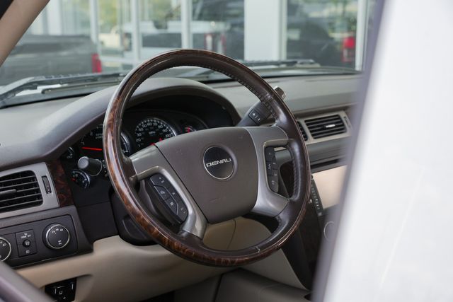 2013 GMC Sierra 3500HD Denali CREW CAB LONG BED DRW 4X4 / REGULAR SERVICE | Austin, TX | Rocky Mountain Truck Stop Austin 2013 GMC Sierra 3500HD Denali CREW CAB LONG BED DRW 4X4 / REGULAR SERVICE | Austin, TX | Rocky Mountain Truck Stop Austin