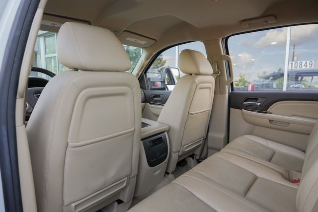 2013 GMC Sierra 3500HD Denali CREW CAB LONG BED DRW 4X4 / REGULAR SERVICE | Austin, TX | Rocky Mountain Truck Stop Austin 2013 GMC Sierra 3500HD Denali CREW CAB LONG BED DRW 4X4 / REGULAR SERVICE | Austin, TX | Rocky Mountain Truck Stop Austin