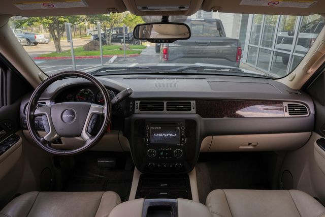 2013 GMC Sierra 3500HD Denali CREW CAB LONG BED DRW 4X4 / REGULAR SERVICE | Austin, TX | Rocky Mountain Truck Stop Austin