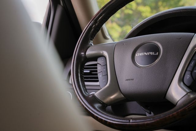 2013 GMC Sierra 3500HD Denali CREW CAB LONG BED DRW 4X4 / REGULAR SERVICE | Austin, TX | Rocky Mountain Truck Stop Austin 2013 GMC Sierra 3500HD Denali CREW CAB LONG BED DRW 4X4 / REGULAR SERVICE | Austin, TX | Rocky Mountain Truck Stop Austin