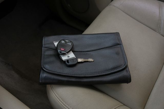 2013 GMC Sierra 3500HD Denali CREW CAB LONG BED DRW 4X4 / REGULAR SERVICE | Austin, TX | Rocky Mountain Truck Stop Austin 2013 GMC Sierra 3500HD Denali CREW CAB LONG BED DRW 4X4 / REGULAR SERVICE | Austin, TX | Rocky Mountain Truck Stop Austin