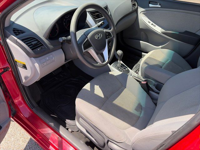 2013 Hyundai ACCENT GS