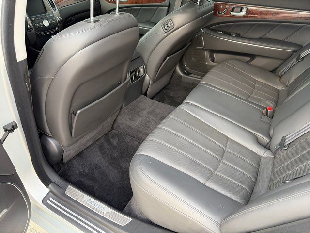 2013 Hyundai Equus Signature