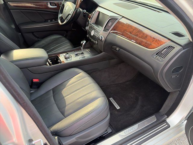 2013 Hyundai Equus Signature