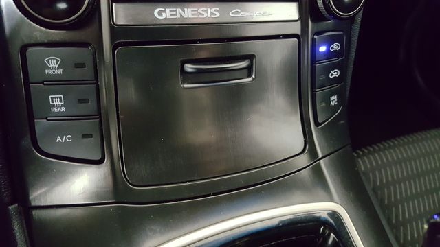 2013 Hyundai Genesis Coupe 2.0T | Carrollton, TX | Legend Motorcars of Carrollton 2013 Hyundai Genesis Coupe 2.0T | Carrollton, TX | Legend Motorcars of Carrollton