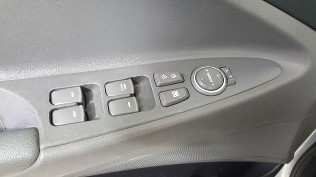 2013 Hyundai SONATA GLS | Carrollton, TX | Legend Motorcars of Carrollton 2013 Hyundai SONATA GLS | Carrollton, TX | Legend Motorcars of Carrollton