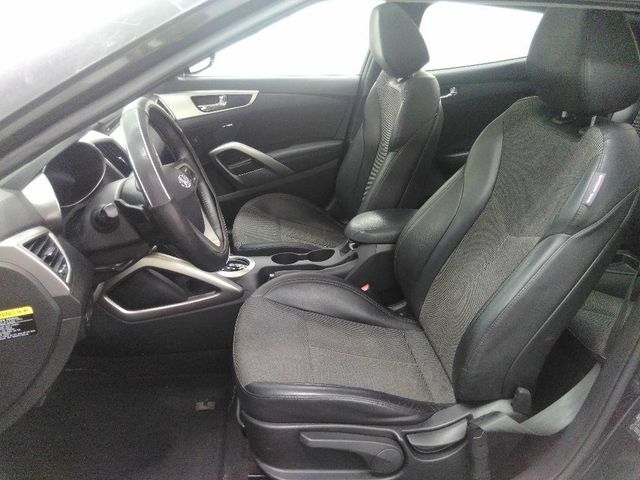 2013 Hyundai Veloster w/Black Int | Maryland Heights, MO | Continental Auto Sales