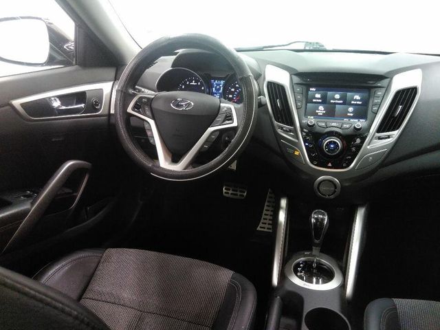 2013 Hyundai Veloster w/Black Int | Maryland Heights, MO | Continental Auto Sales
