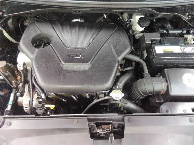 2013 Hyundai Veloster w/Black Int | Maryland Heights, MO | Continental Auto Sales 2013 Hyundai Veloster w/Black Int | Maryland Heights, MO | Continental Auto Sales