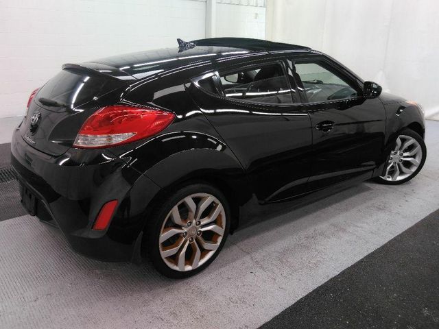2013 Hyundai Veloster w/Black Int | Maryland Heights, MO | Continental Auto Sales 2013 Hyundai Veloster w/Black Int | Maryland Heights, MO | Continental Auto Sales