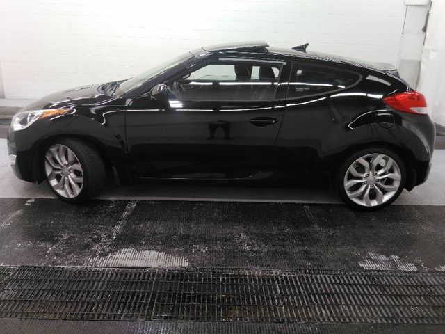 2013 Hyundai Veloster w/Black Int | Maryland Heights, MO | Continental Auto Sales 2013 Hyundai Veloster w/Black Int | Maryland Heights, MO | Continental Auto Sales