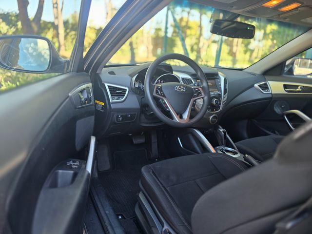 2013 Hyundai VELOSTER RE MIX