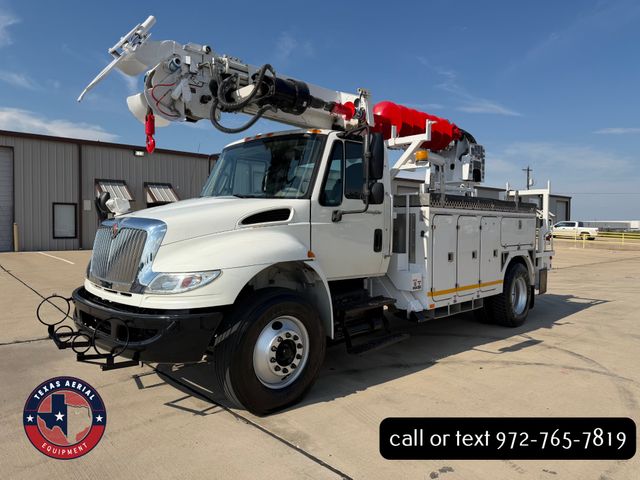 2013 International 4400 Digger Derrick