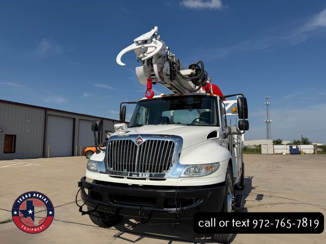 2013 International 4400 Digger Derrick