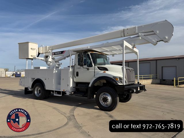2013 International 7300 4X4 Bucket Truck