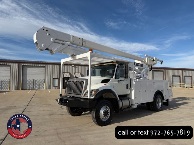 2013 International 7300 4X4 Bucket Truck
