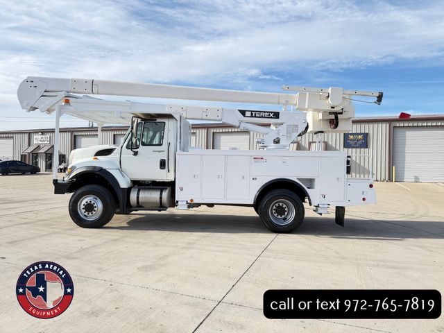 2013 International 7300 4X4 Bucket Truck