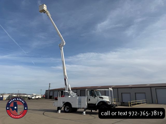 2013 International 7300 4X4 Bucket Truck