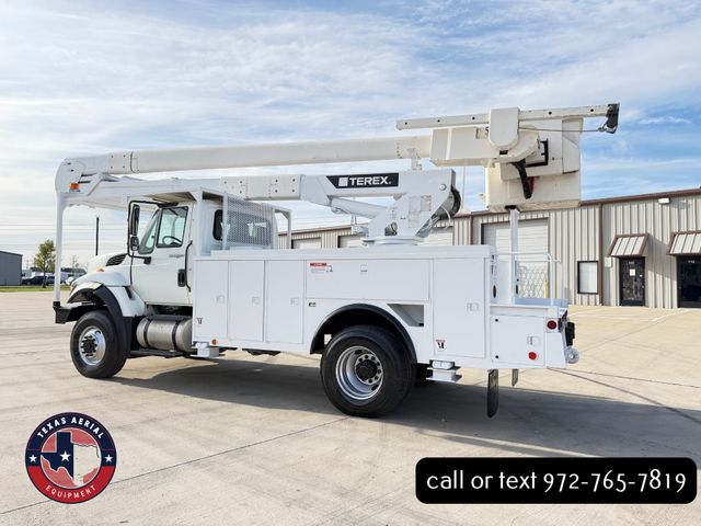 2013 International 7300 4X4 Bucket Truck