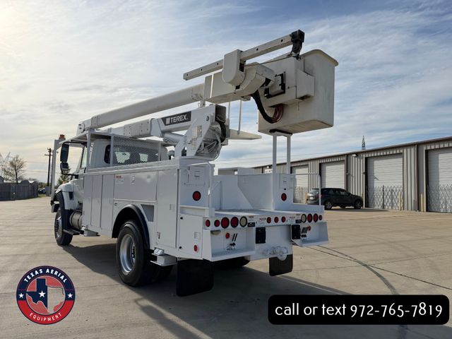 2013 International 7300 4X4 Bucket Truck