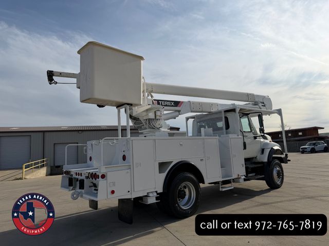2013 International 7300 4X4 Bucket Truck