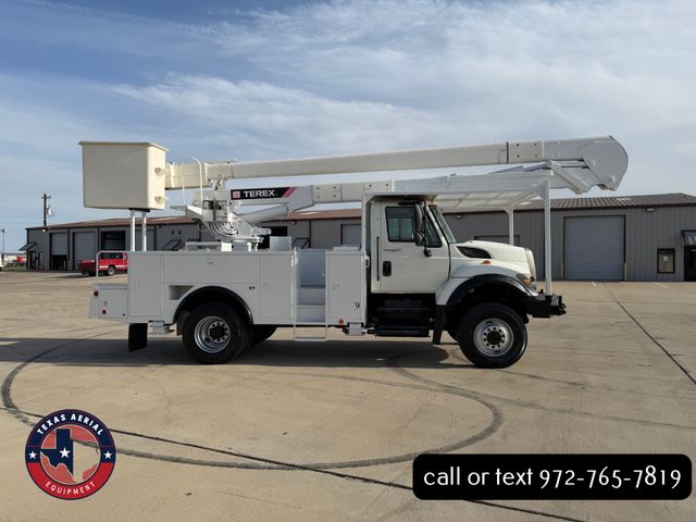 2013 International 7300 4X4 Bucket Truck