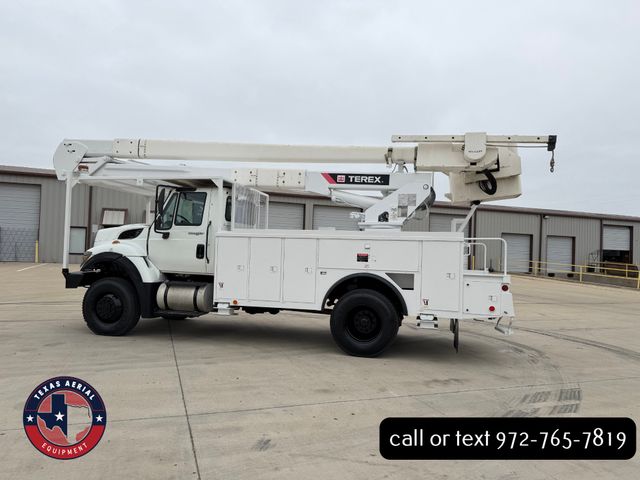 2013 International 7300 4X4 Bucket Truck
