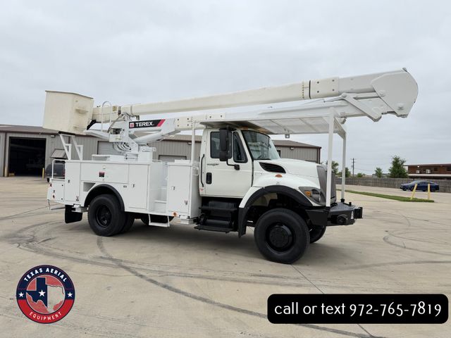 2013 International 7300 4X4 Bucket Truck