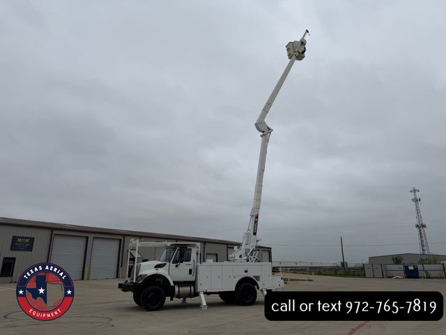 2013 International 7300 4X4 Bucket Truck