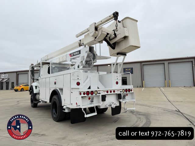2013 International 7300 4X4 Bucket Truck