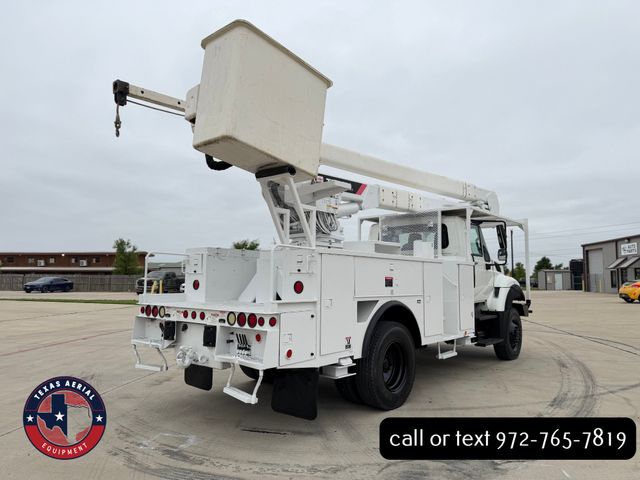 2013 International 7300 4X4 Bucket Truck