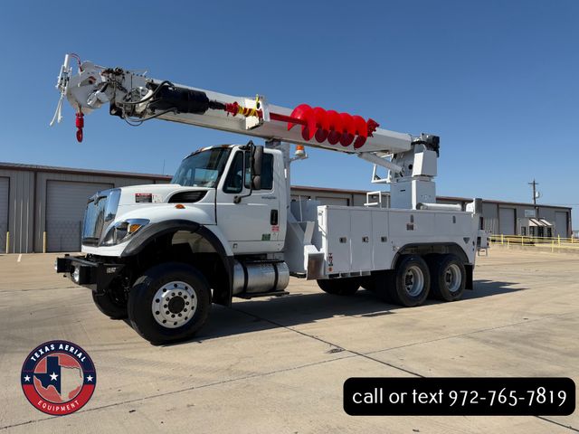 2013 International 7500 6X6 Digger Derrick