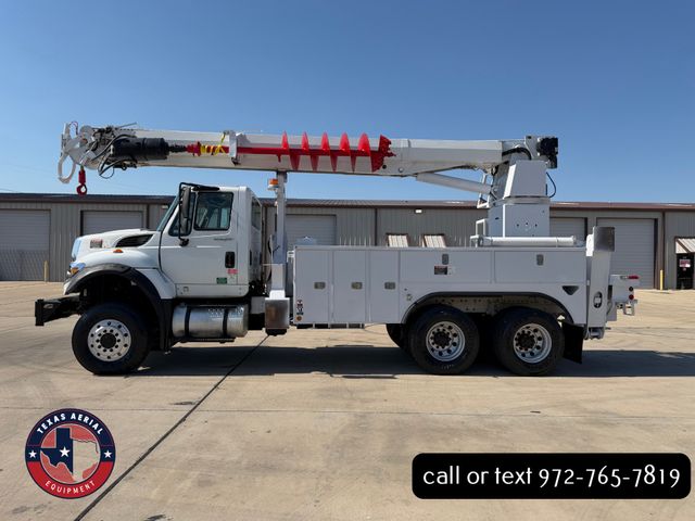 2013 International 7500 6X6 Digger Derrick