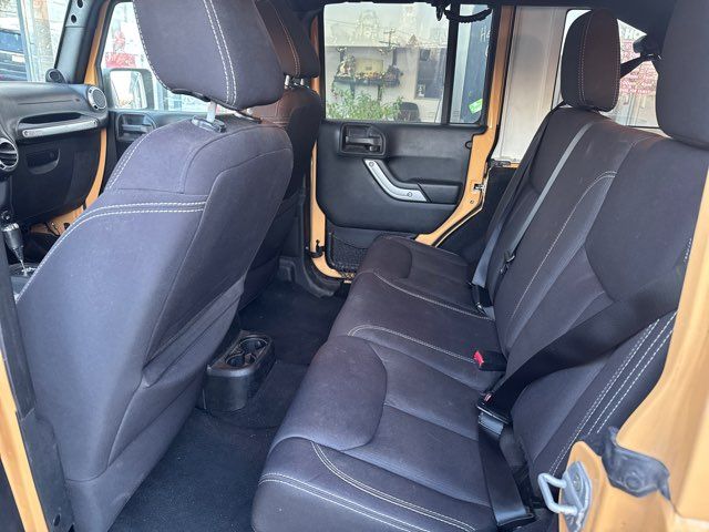 2013 Jeep Wrangler Unlimited Sahara