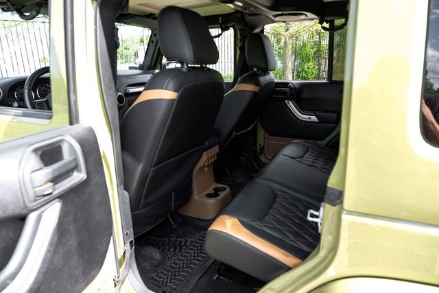 2013 Jeep Wrangler Unlimited Unlimited Sahara