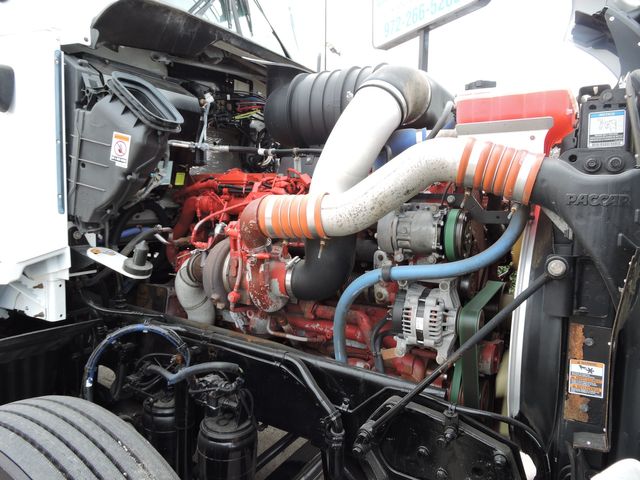 2013 Kenworth T660 Mid-Roof Sleeper