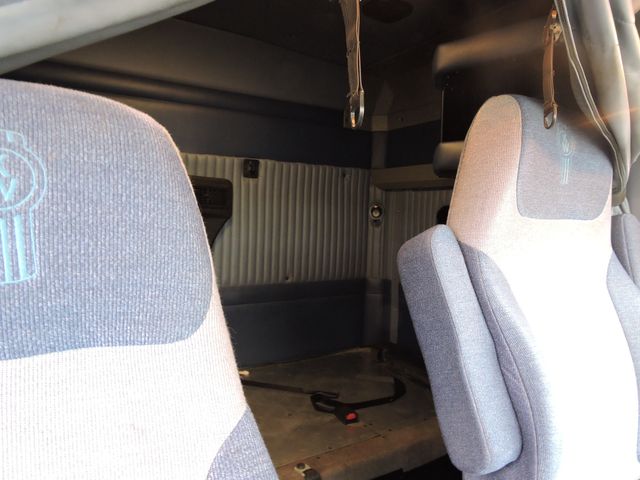 2013 Kenworth T660 Mid-Roof Sleeper