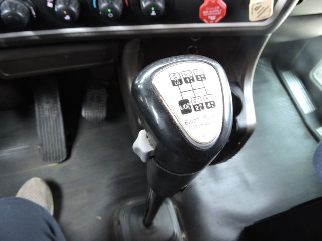 2013 Kenworth T660 Mid-Roof Sleeper