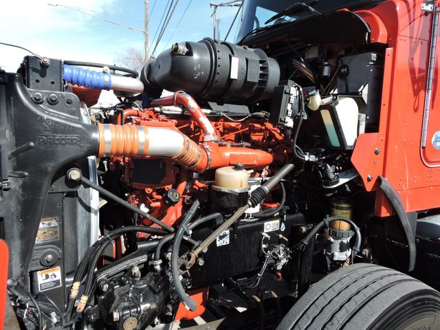 2013 Kenworth T800 Daycab