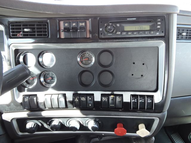 2013 Kenworth T800 Daycab