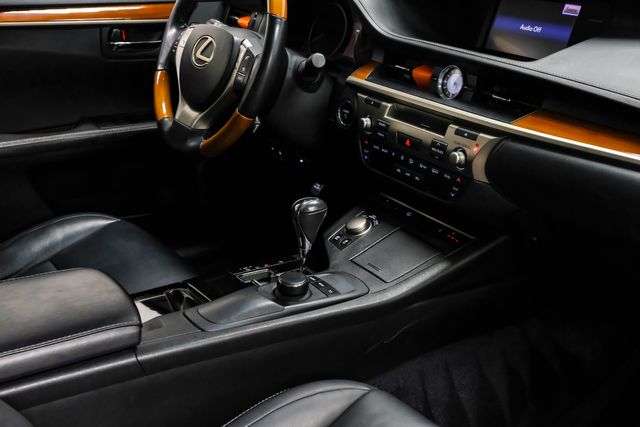 2013 Lexus ES 300h Luxury | Addison, TX | Addison Autoplex 2013 Lexus ES 300h Luxury | Addison, TX | Addison Autoplex