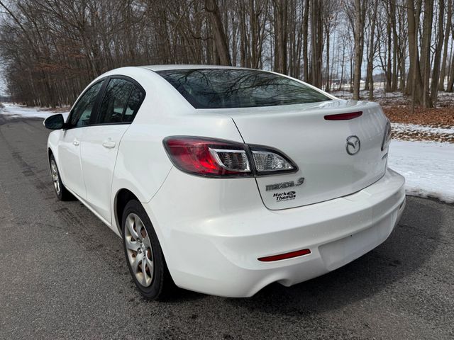 2013 Mazda Mazda3 i Sport